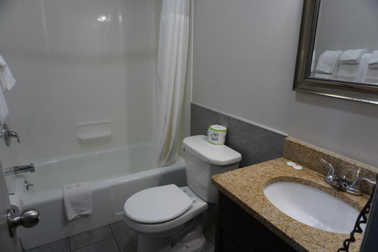Harvest Drive Family - Renovated Motel 2*