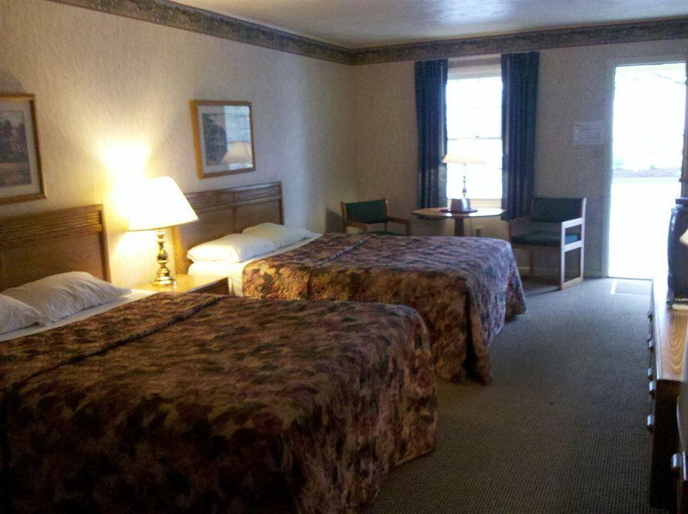 Harvest Drive Family - Renovated Motel 2*