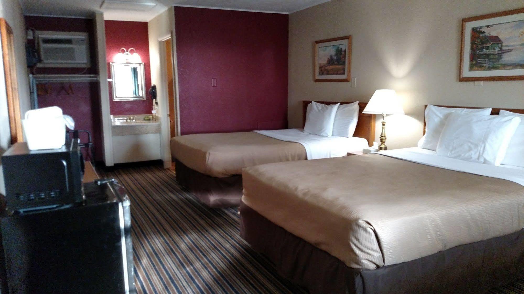 Harvest Drive Family - Renovated Motel